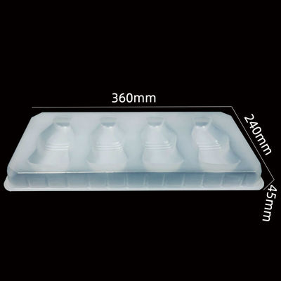 Confezionato con un contenitore di plastica monouso per gelati a forma di bottiglia di bevande dolci